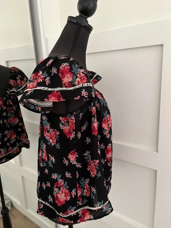 Lily White Top Womens Blouse Ruffle Black Floral SZ XL - Image 3 of 4