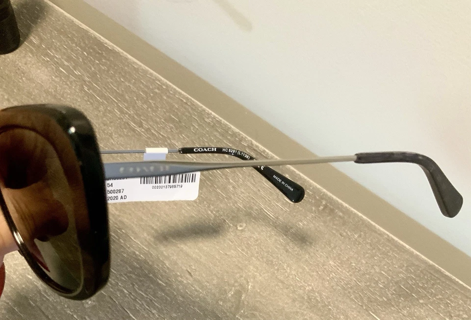 Elegantes Gafas de sol Coach HC 8291 500287 54-18-140 L1136 Negro/Gris Nuevo Foto 3 de 4