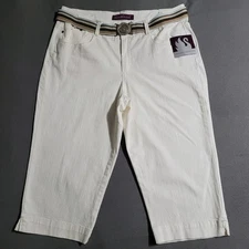 GLORIA VANDERBILT BELTED CAPRIS Women's Size 16 Stretch White Wash Glenn NEW
