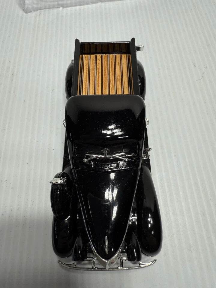 Signature Models - 1937 Studebaker Pickup Black - 1:32 Metal Diecast Car - Image 3 of 4