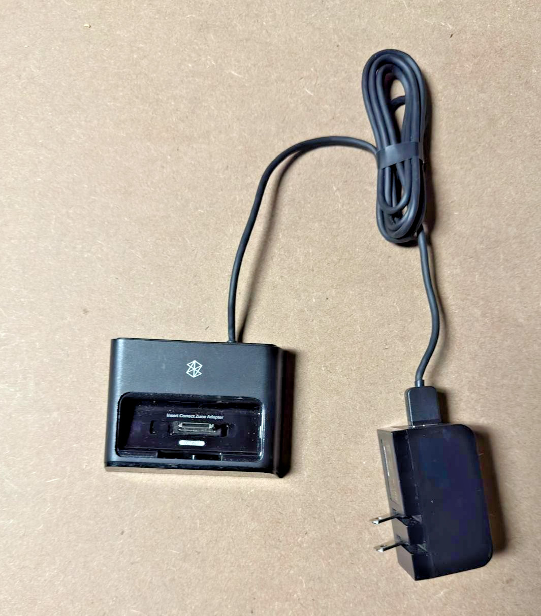 Microsoft Zune AV Dock Charging Station Model 1127 w Power Adapter (Untested)