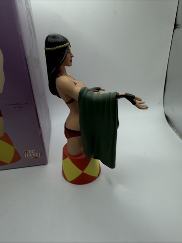 Busto Mujer del Universo DC Edición Limitada Big Barda 5.875" 2228 de 3500 - Imagen 6 de 8