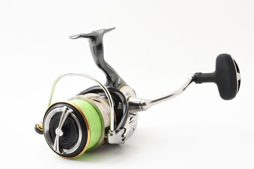 Daiwa 20 LUVIAS LT 4000-C Carrete De Spinning Casi Mint De JAPÓN #2224 - Imagen 2 de 14