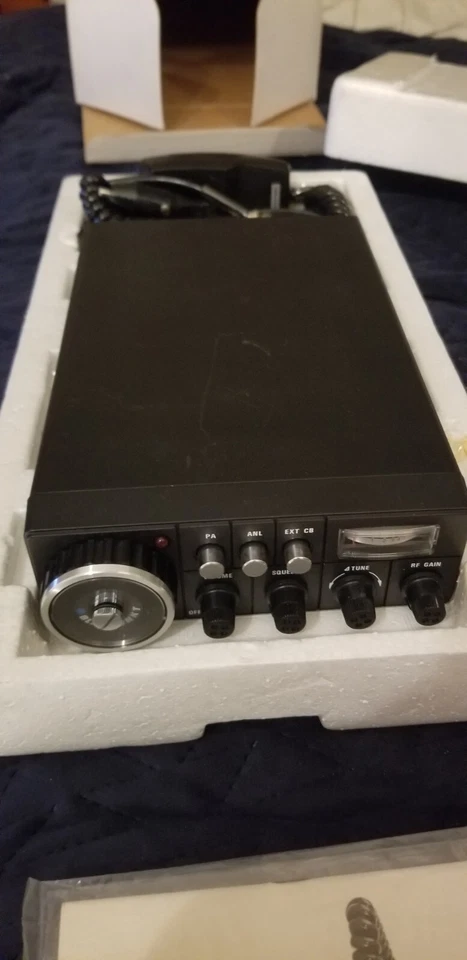 Nuevo de Lote Antiguo Blaupunkt BCB-5231 23 Canales Banda Ciudadana Móvil Tranceiver Radio CB Foto 4 de 4