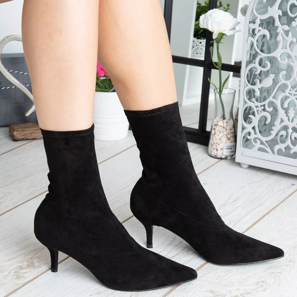 Black pointed ankle store boots kitten heel