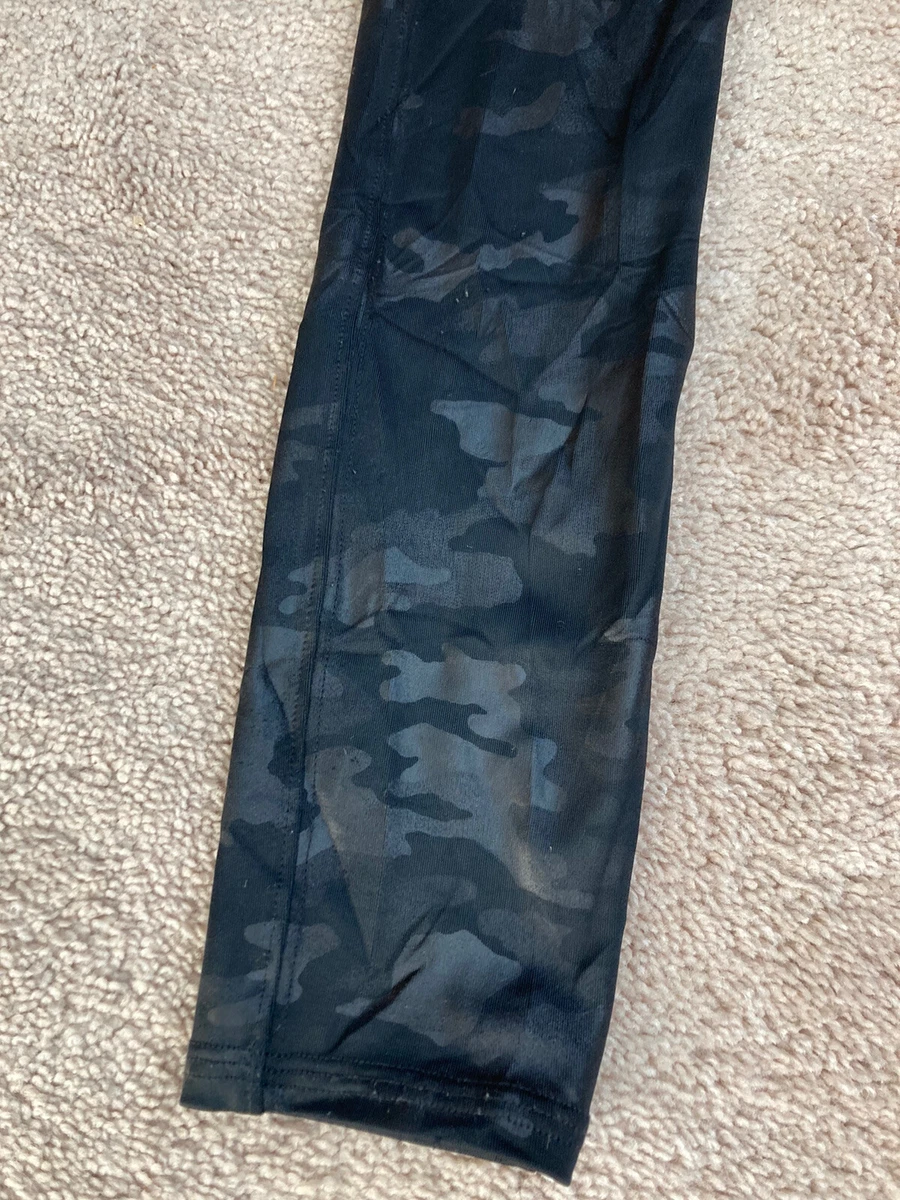 SPANX FAUX LEATHER CAMO LEGGINGS BLACK CAMO 20185R SIZE S