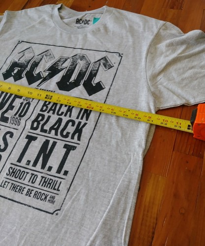 New AC DC Back In Black 2 Shirts Size Large 2 Lot - Picture 8 of 8