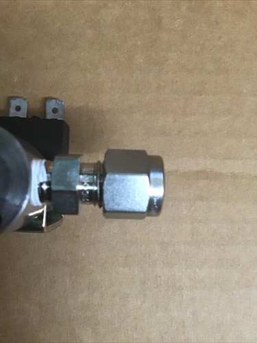 Snap-Tite Solenoid Solutions Valve 2W136-X06-E6S2 24V 7W 3/32 Oriface - 第 5/7 張圖片