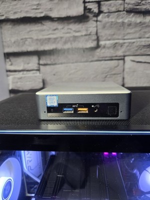 Intel NUC8i5BEK Core i5-8259U 8GB RAM  Ohne SSD Windows 11 Pro Im Bios