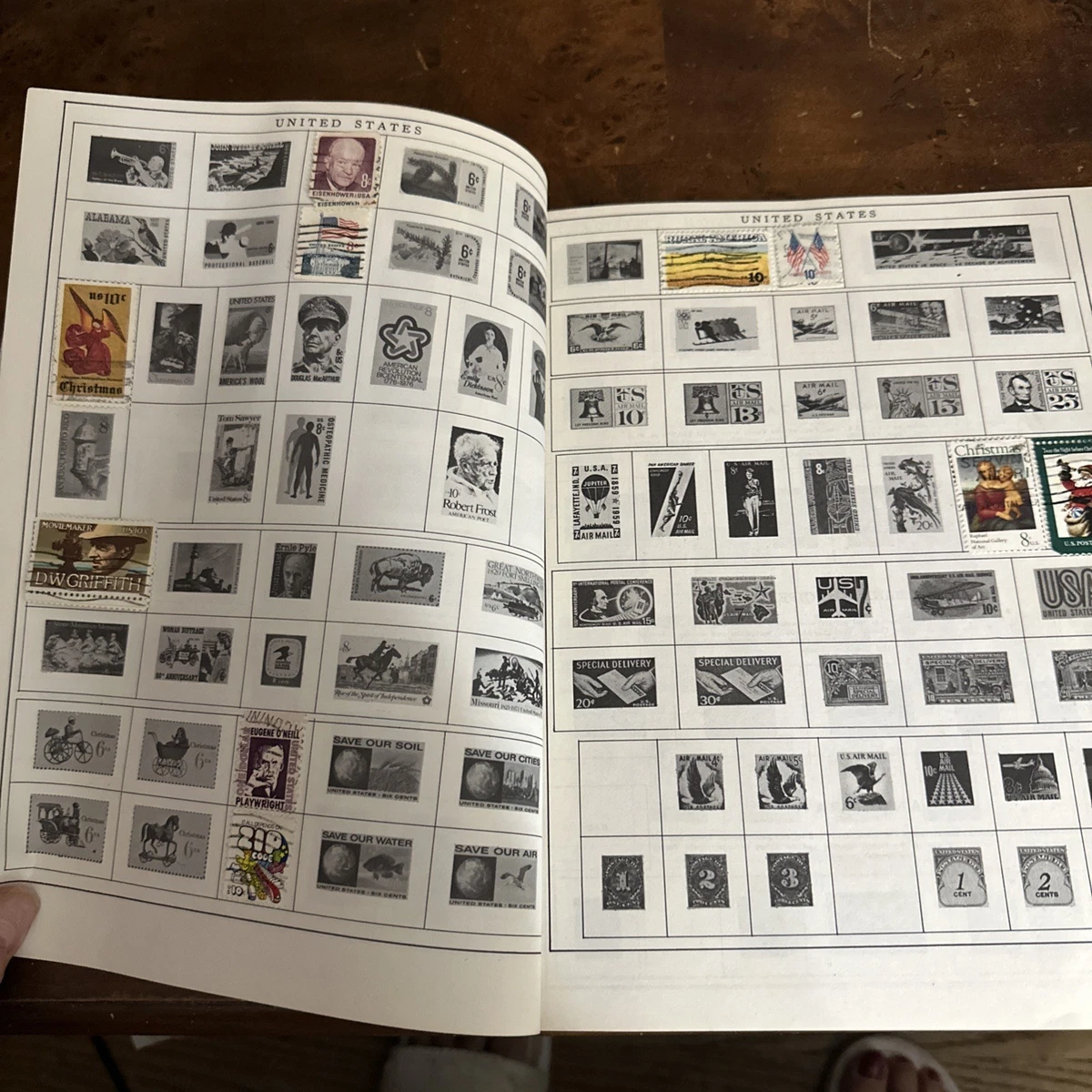Minkus Vintage 1962 World Stamp Album For Collectors Booklet Holds 4000+ Stamps