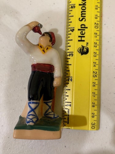 French Faience Quimper pottery peasant figurines 4.5” lot 4 collection c.1950 - Picture 2 of 7