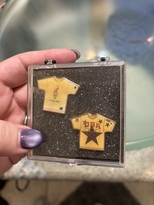 1996 OLYMPIC PIN SET ATLANTA. SET OF 2 JERSEYS