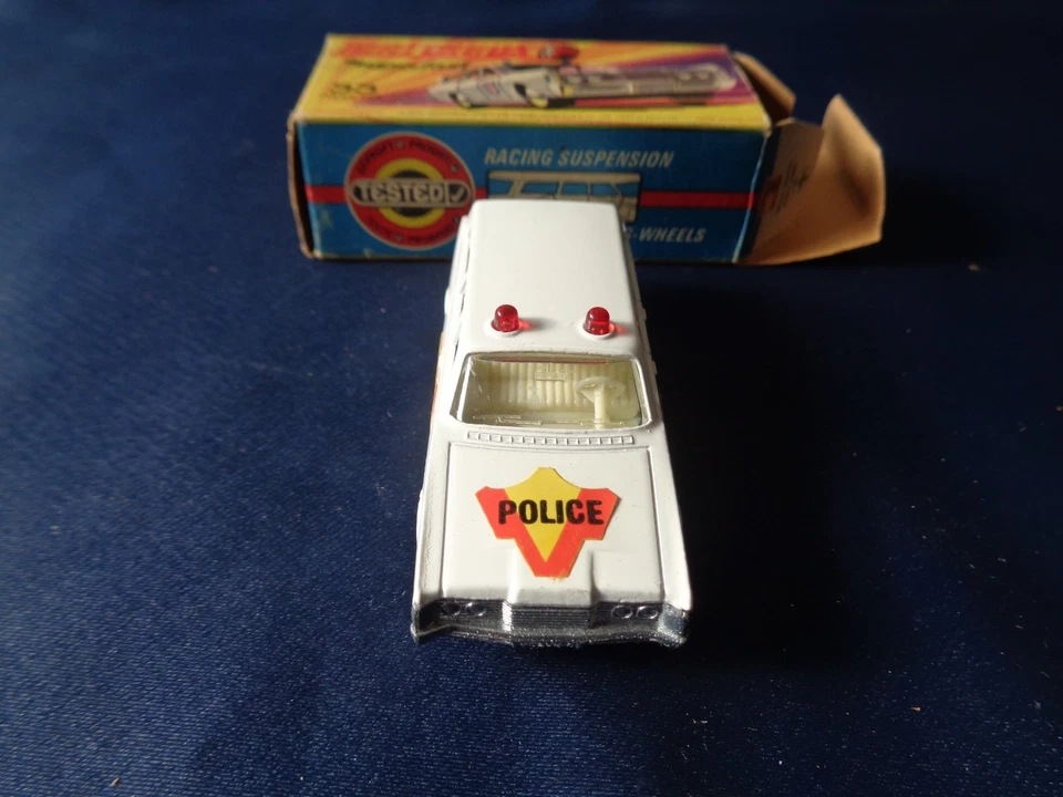 MATCHBOX COLLECT ALL 75 MODELS  SUPERFAST LESNEY POLICE CAR NUMERO 55 - Immagine 4 di 4