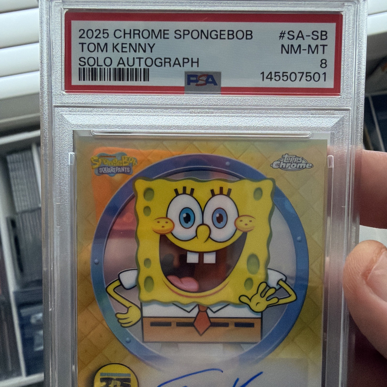 Topps 2025 Chrome SpongeBob SquarePants Solo Autograph Tom Kenny SA-SB PSA 8 view 5