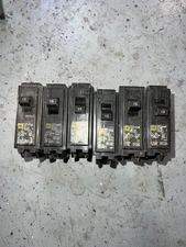 (1) Square D HOM115 Circuit Breaker 15 Amp, 120 Volt, 1P Plug-In