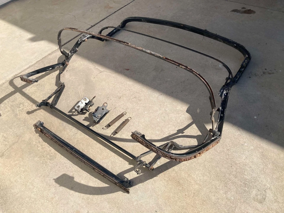 Ford Thunderbird 1955-57 convertible montaje superior con elevación cargada por resorte Foto 3 de 4