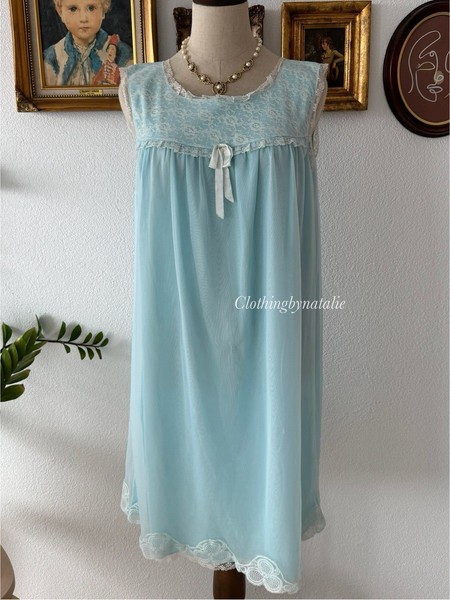 Vintage Baby Blue Chiffon Nylon Nightgown Size S/M-Excellent*NO US SHIPPING*