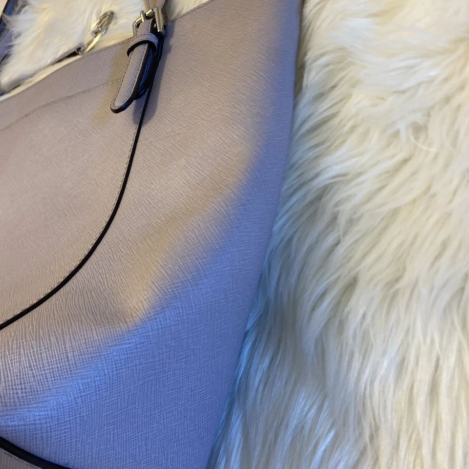 Bolso de Mano Michael Kors Grande Saffiano Lila Púrpura Cuero con Herrajes Plateados Foto 4 de 4