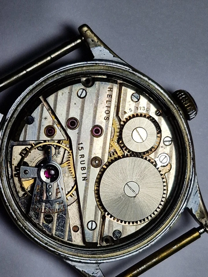 Reloj de pulsera militar alemán HELIOS Segunda Guerra Mundial DH 15 rubí esfera negra Foto 3 de 4