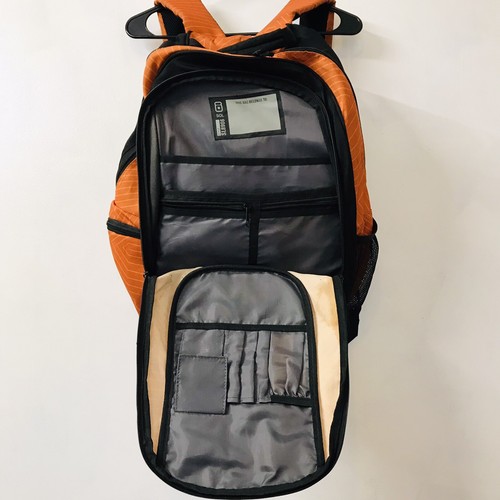Mochila Sol Exposure negra y naranja - Imagen 7 de 7