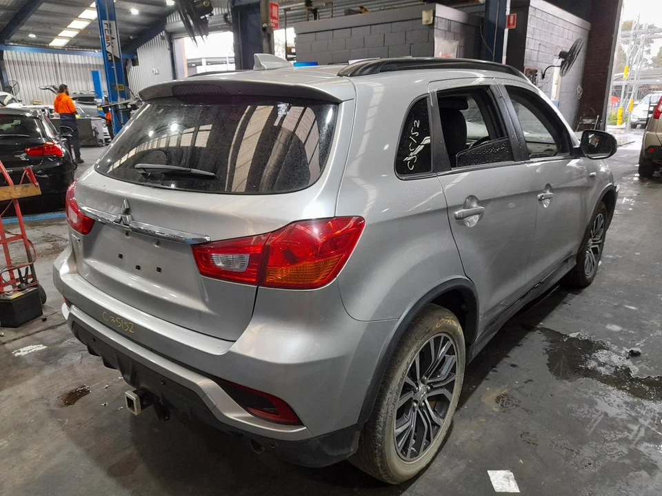 MITSUBISHI ASX LEFT FRONT SEAT, XA-XC, LEATHER, 05/10-05/19 - image 4 of 4