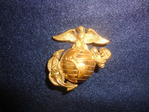 Vintage U.S. Marine Corps Gold Collar Global Emblem USMC Lapel / Pin 1 3/4" - Picture 3 of 7