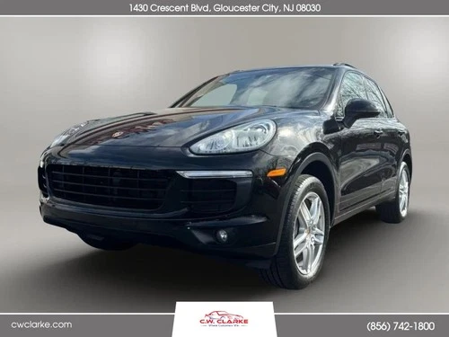 2018 Porsche Cayenne Base Image 1 of 4