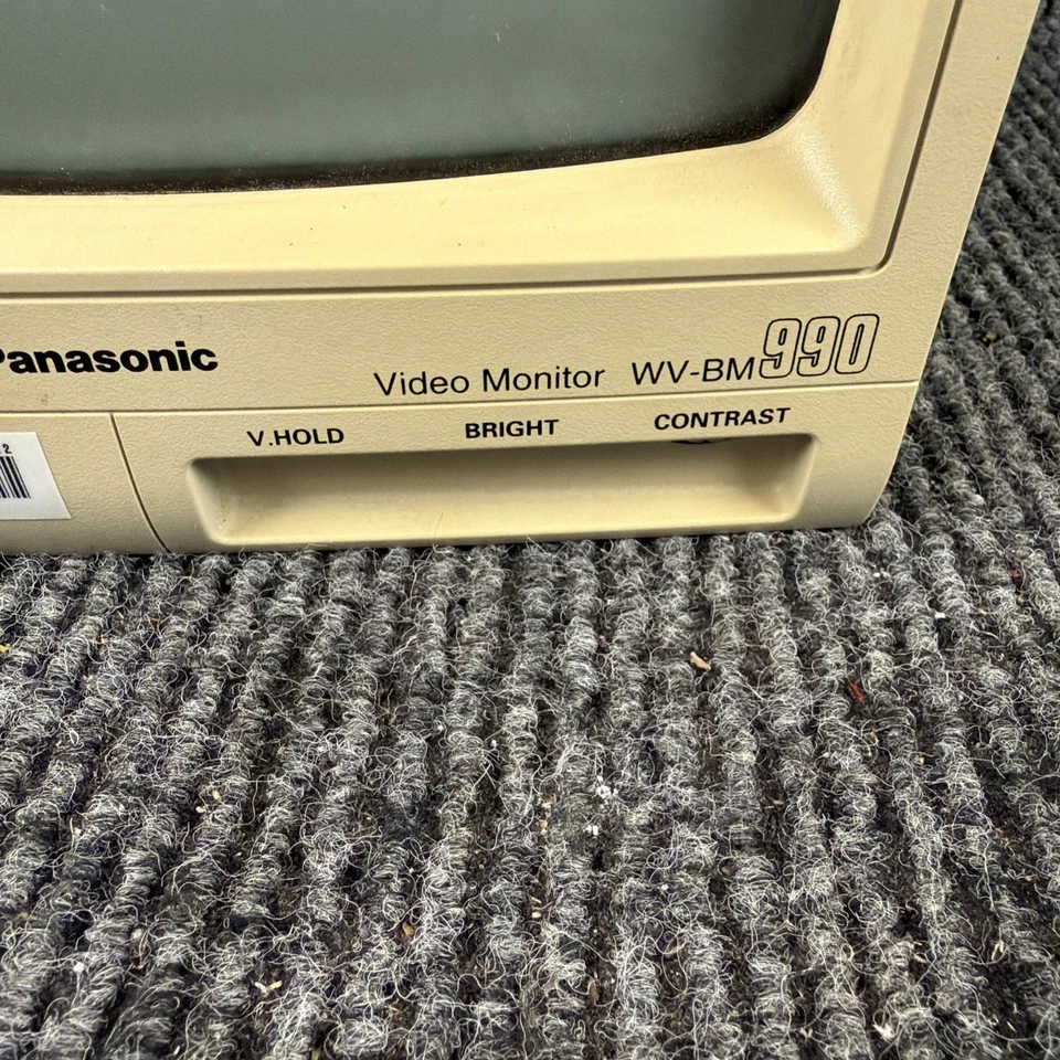 Panasonic WV-BM990 9-inch Video Monitor Untested - Image 3 of 4