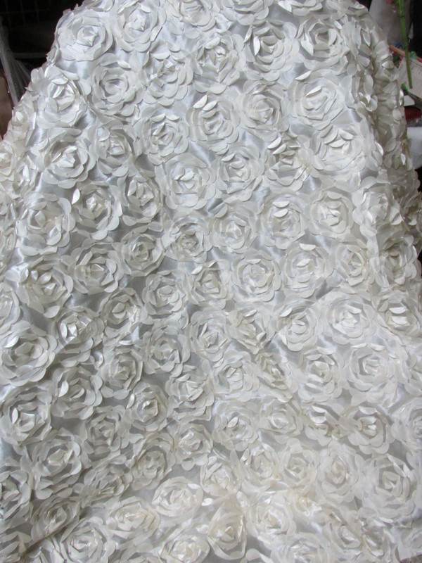 ""IVORY WITH 3-D ROSES - ROUND TABLECLOTH"" - NEW - 60"