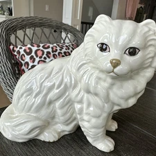 Coopercraft Vintage Collectible White Person Cat Statue Made In England 7x8