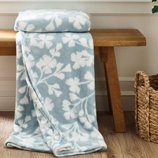Catherine Lansfield Brooke Floral Cosy Fleece Throw
