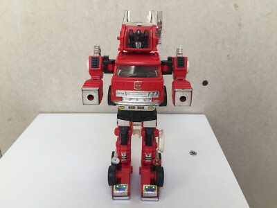 Transformers G1 1980-82 INFERNO red feet IGA Plasticos figure
