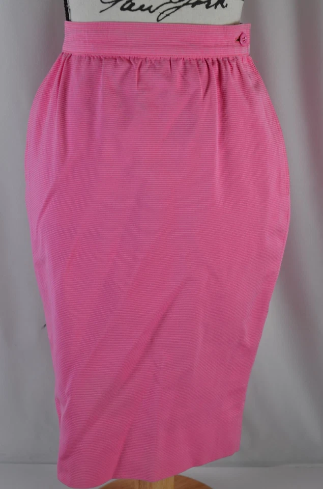 Saia Feminina Emanuel Ungaro Tamanho 8 Rosa Pin Listrado Linha A Zíper Lateral Colorido - Imagem 2 de 4