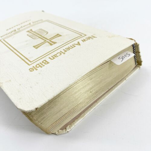 New American Bible Illustrated St. Joseph Edition Medium Size Catholic 1970 - Picture 7 of 11