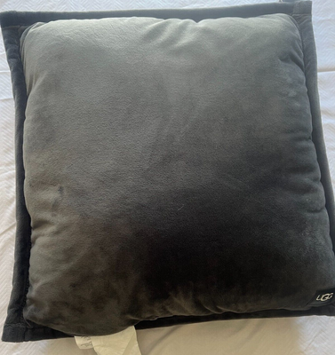 ugg bobcat throw