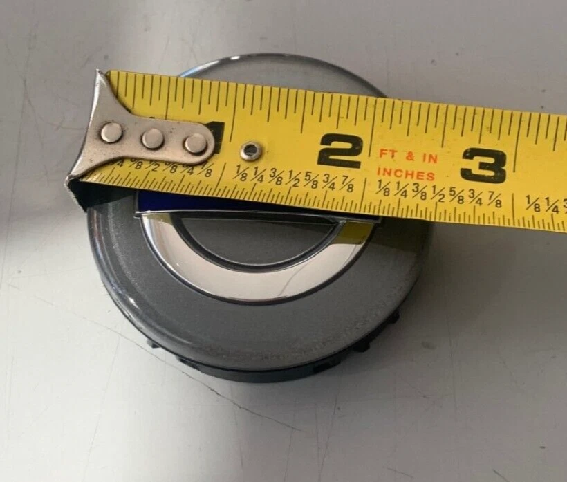 TAMPA DE CUBO DE RODA VOLVO S60 T5 30666913 USADA FABRICANTE DE EQUIPAMENTO ORIGINAL (2 DISPONÍVEIS) - Imagem 3 de 4