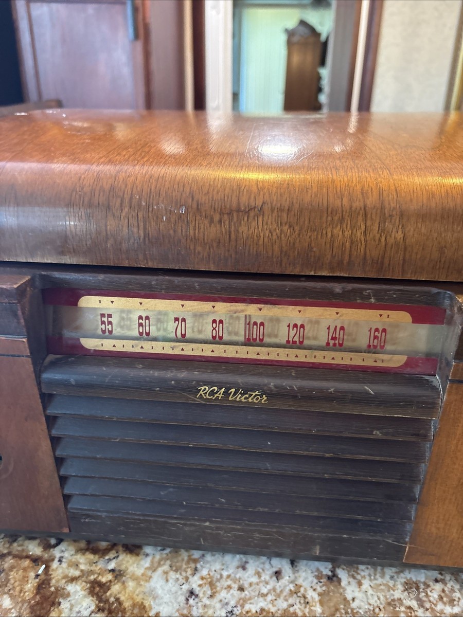 Vintage RCA Victor 55U Tube Radio/Record Player - Parts or Repair