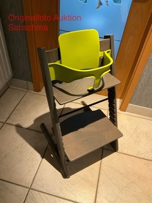 Stokke Tripp Trapp Hochstuhl,  Hazy grey Lasiertes Holz, Mit Babyset in Grasgrün