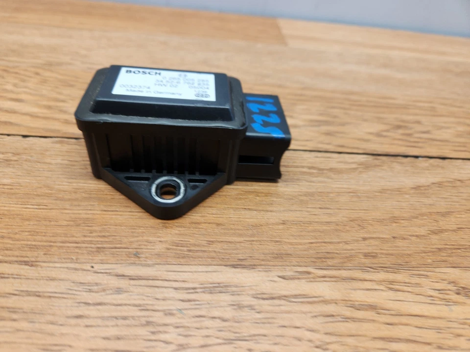 ✅ OEM BMW E60 E63 E64 E53 X5 YAW Turn Rate Stability Speed Sensor BOSCH - Image 4 of 4