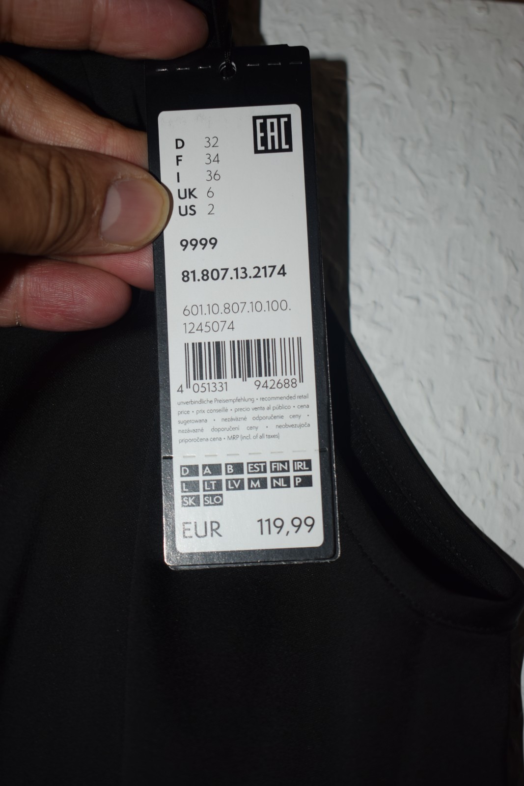 Comma, elegant halter neck pleated blouse-Black image 7