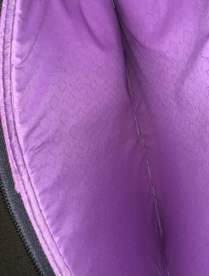 Funda para portátil Vera Bradley acolchada diseño de algodón 14 X 11 X 1". Foto 3 de 3