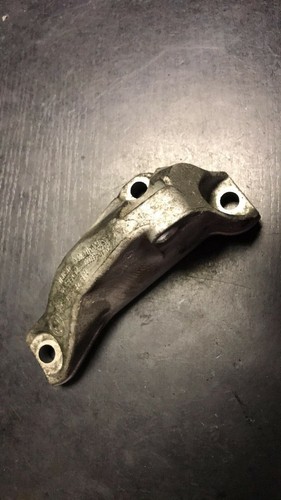 BMW 1 (E81/E87) 2009 Diesel Kraftstoffpumpenhalter 7804376