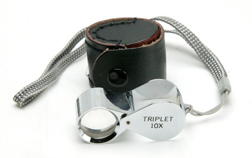 Lupa asférica triplete pequeña plegable de diamantes y joyas 10X en estuche. Limpio. EX - Imagen 2 de 2