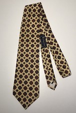 Vintage Burberrys Neck Tie Hand Made In USA Ivory Paisley