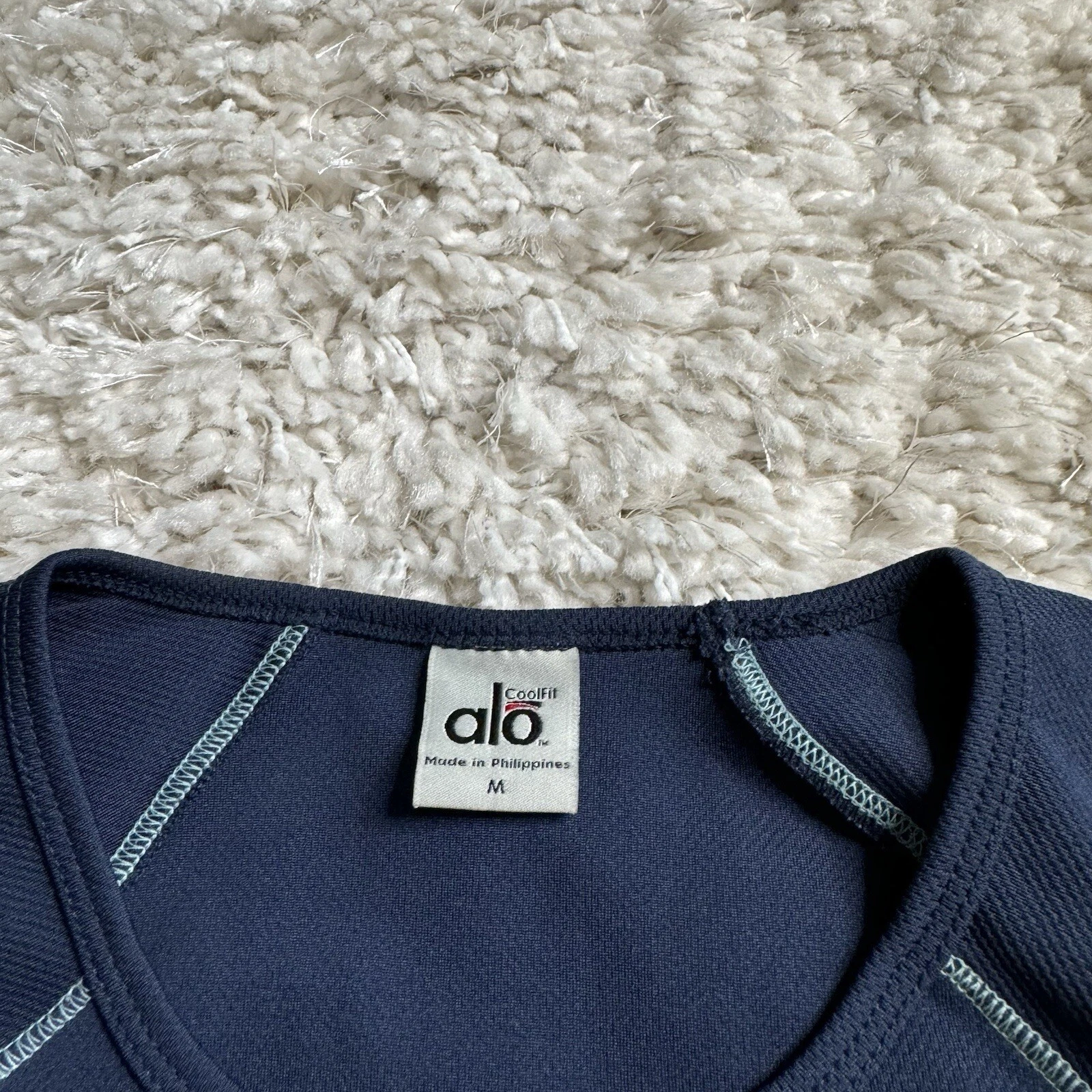alo-yoga coolfit solid athleisure workout gym run outdoors shirt