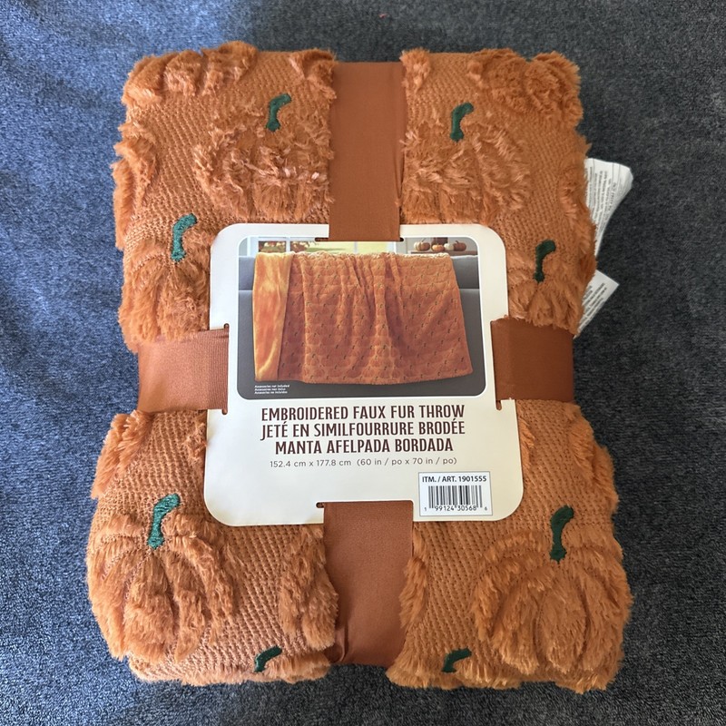  Costco Fall/Halloween Throw Blanket - Pumpkin 