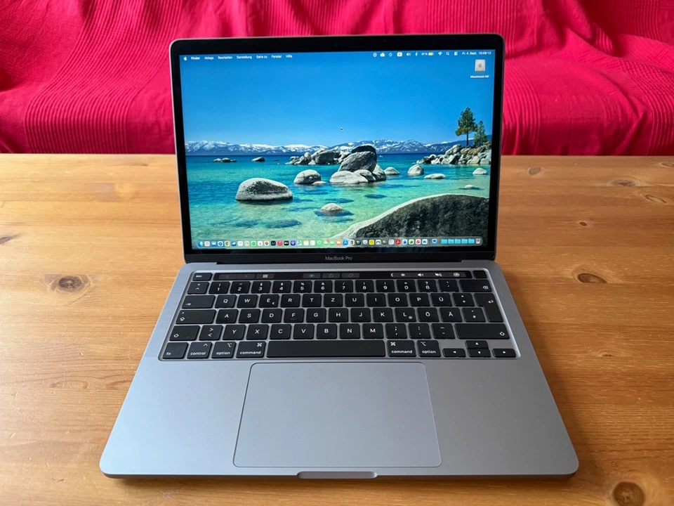 Apple MacBook Pro 13" 2020 · i7 · 16GB · 1TB, Foto 1 von 5