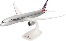 Herpa 612043 American Airlines Boeing 787-900 N820AL Desk Model 1/200 Airplane