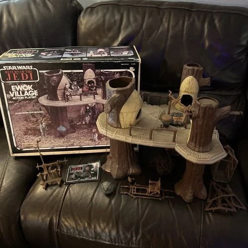 1983 STAR WARS Ewok Village Playset Kenner 100% Complete ROTJ Nice Condition