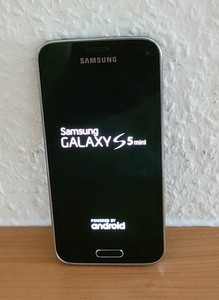 SAMSUNG Galaxy S5 mini (SM-G800F) / 4,5" Display / 16GB